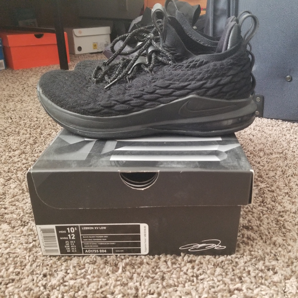 LeBron xv 15 low men's basketball shoes